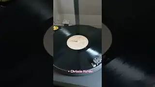 - Chrissie Hyndei Sings Bob Dylan, Standing In the Doorway #vinyl #vinylspin #bobdylan