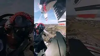 pilotwife3 |USAF Thunderbirds! That&rsquo;s pretty close. Haven&rsquo;t seen a video of them that close!