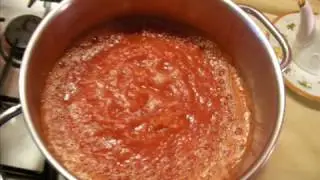 conserva di pomodori fatta in casa :)