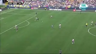 Que gran jugada de M&eacute;nez, un jugador distinto. Malditas lesiones