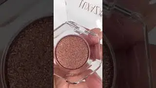 🙌 Swatching LUXAZA Shining Eyeshadow Shade 'shinging brown' 😍  #luxaza #makeup #shimmeryeyeshadow