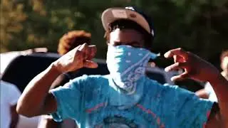 Crip stacking gang signs♿♿🔵🔵