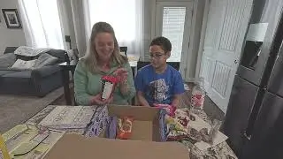 We try universal yums Turkey #universalyums #snacks #y3n4