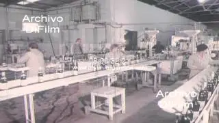 Imagenes de la destileria - bodega - viñedo El Globo en San Juan 1975