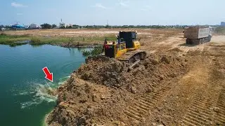 Most Power Road Building Machines Across The Water Dozer Pushing Dirt,10Wheel Dumper Unloaded Dirt