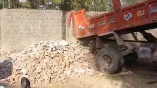 Illegal dumping of building material: video by www.okhlatimes.com