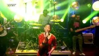 Sabrina Starke - Bags & Suitcases live in de VPRO Nederpopshow