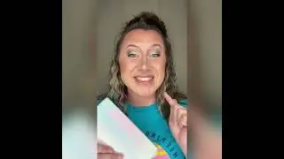 Seint One compact makeup