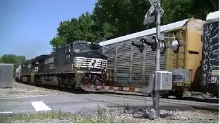 Norfolk Southern 288 NB Meets 177 SB in Mableton,Ga 06-13-2015&copy;