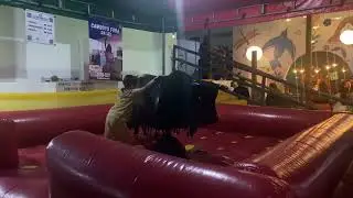 Benjamim no touro mecânico da expocrato em 2025