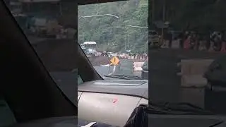 macet jalan lintas lembah Anai Sumatra Barat