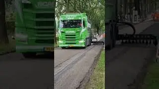 wegenbouw machine op zen best!! #wegenbouw #slijtlaag #roadconstruction