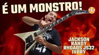 Essa guitarra &eacute; um MONSTRO! 😱 Jackson Randy Rhoads JS32 Ivory Review + Unboxing