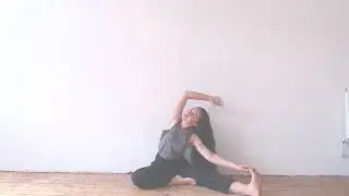 #sidestretch #hipopeners #yogapose #breathe #legs 