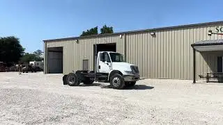 2007 International 4400 single axle truck tractor