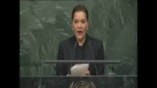SAR Lala Hasnaa donne la lecture du message royal aux délégations présentes.
