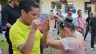 El Chino Baila Con #Yajaira Por Primera Vez 🤗🤗 #centrohistorico #plazalibertad