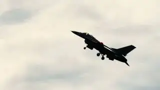 Sanicole Airshow F16 simulated landing and climb/turn releasing flares