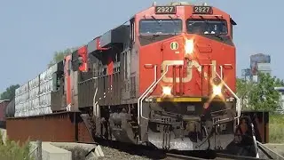 CN 2927 CN 2832 CN 2933 Southbound Freight Train 09-07-2022