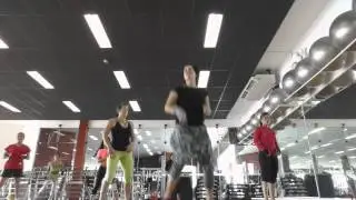 X-BOX PERU ( VANESSA FERRO) GOLDS GYM