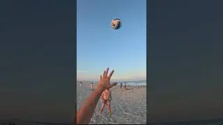 Volleyball peppering at the beach 🏖️