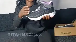 unboxing one of the shoes I got from the black Friday sales 🥰🥰🥰🥰
