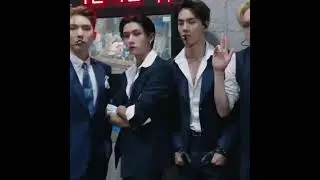 The way Shownu pulls Changkyun towards him 🤗🙈 #kpop #monstax