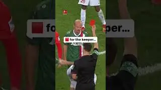 Goalkeeper gets red card 😳