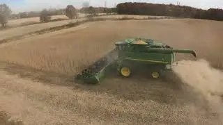 Starting Out & Moving Fast - Soybeans - John Deere 9770 STS #harvestchaser