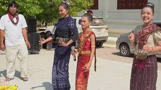 ฝันรักฝันร้าย+สาวกาฬสินธุ์สิ้นหวัง+น้ำตาหล่นบนที่นอน (ร้องสด) - ธิดาลาว