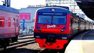 Railway. Intercity EMU Train ED9M / Междугородный электропоезд ЭД9МК отправляется из Владивостока