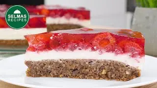 Easy raspberry cake with frozen raspberries