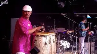 Cumbia All Stars - Traicionera y La Bocina Live Glastonbury 2015