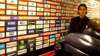 Ibrahimovic slaps Raiola