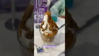 Lotus Biscoff Ice Cream Sundae | #lotusbiscoff #icecreamsundae #shorts