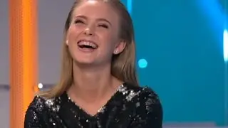 Zara Larsson om att vara ton&aring;ring - Hellenius h&ouml;rna (TV4)