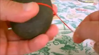 utiliser un galet en guise de plomb pour la p&ecirc;che.