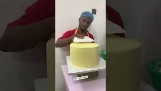 Alex the fish-pie guy making buttercream Cake 😍  #trendingshorts #celebritynews #shortsfeed #fyp