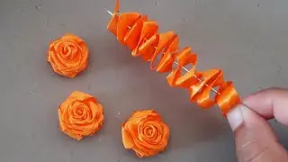 Сделай сам / Милая мини-роза / Цветочная поделка из атласных лент / Изготовление лент с помощью иглы