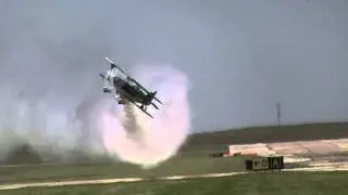 Jason Newburg take-off and knife-edge pass (at close range) @ 2015 Dyess Big Country Air Fest