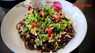 Gỏi Nấm M&egrave;o - C&aacute;ch l&agrave;m Gỏi Nấm M&egrave;o dai gi&ograve;n, lạ m&agrave; ngon - Mai Kh&ocirc;i.