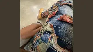 Out da way