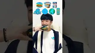 Green burger #eatingchallenge #food #mukbang #eatingsounds #eatingshow #viralvideo