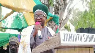 Sheikh Bazallah Nasir Kabara ya bawa Sheikh Abduljabbar Lambar girma awajan maulidin da ya gabatar