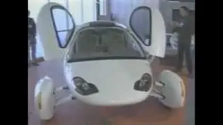 Super-Charged Futuristic Car Takes on Fuel Problem (Aptera Typ-1)