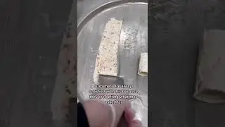 Когда клиент заказывает мороженое M&M's