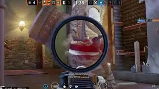 RAINBOW SIX SIEGE Valkrie sneaky