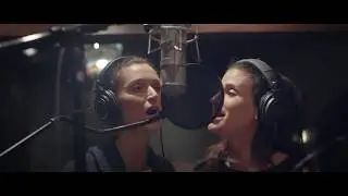 Idina Menzel & Cara Mentzel - 