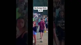 Guy walks through a crowd of people without budging!