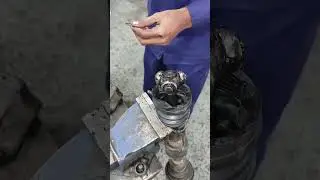 auto mechanic Toyota Corolla wheel bearing replacement ⚒️